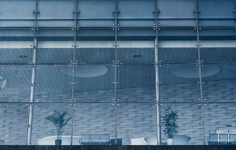 Glass Fin Supported Bolted Façades