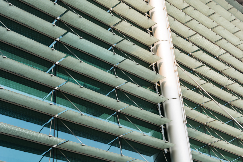 Cable-Net Bolted Façades